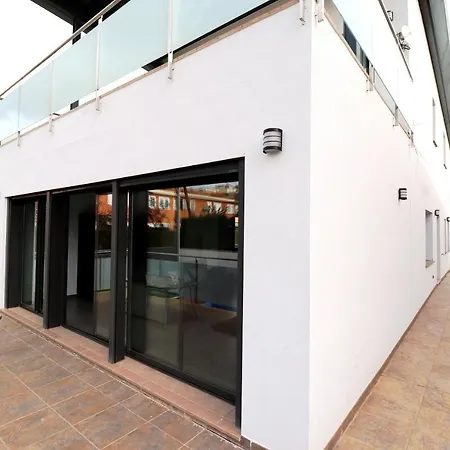 Moderna Con Piscina Individual Villa Cambrils