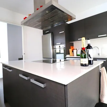 Moderna Con Piscina Individual Cambrils