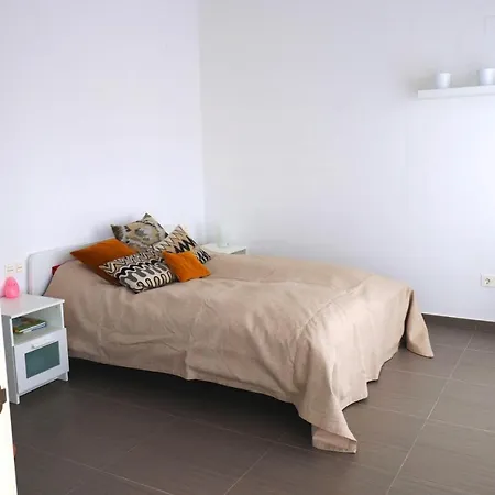 Villa Moderna Con Piscina Individual *